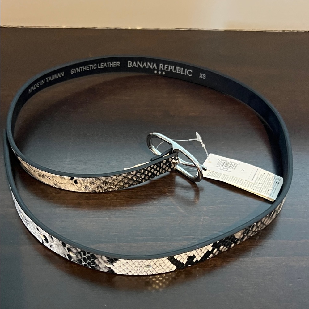 NWT * Banana Republic Black & White Snake-Print Skinny Belt